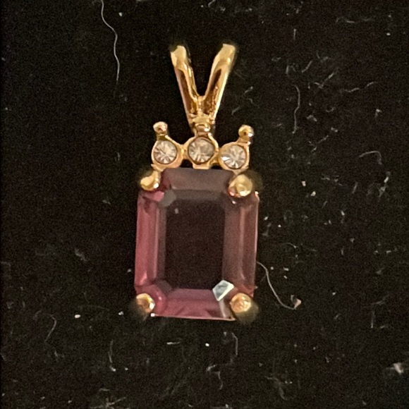 0.75” gold tone pendant with prong set amethyst color gem & 3 bezel set crystals - Picture 1 of 14
